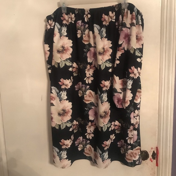 Floral Off the Shoulder Shift Dress - Picture 5 of 5